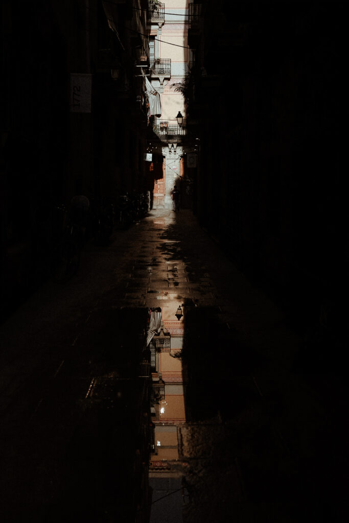 Photographe français à Barcelone pour des séances photos couple, mariage, ou femme.